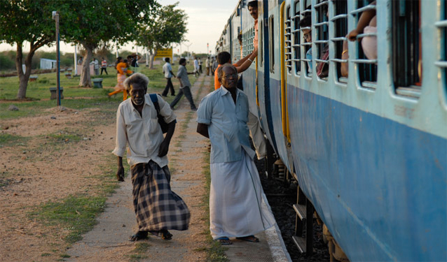 Journée mondiale contre le sida: en Inde c’est dans les trains que se combat la maladie