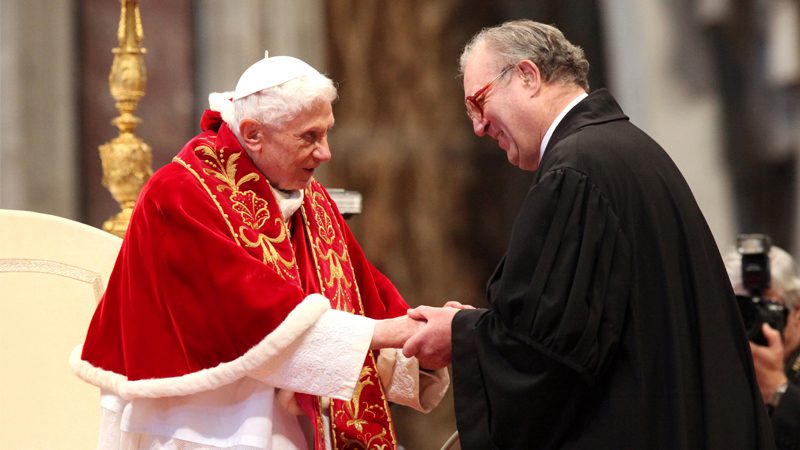 Le Pape Benoît XVI a rencontré les membres de l’Ordre de Malte : « Votre œuvre précieuse est le témoignage vivant de l’amour évangélique. »