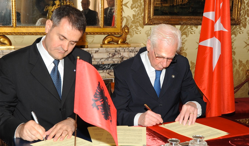 Acuerdo postal firmado entre Albania y la Orden de Malta