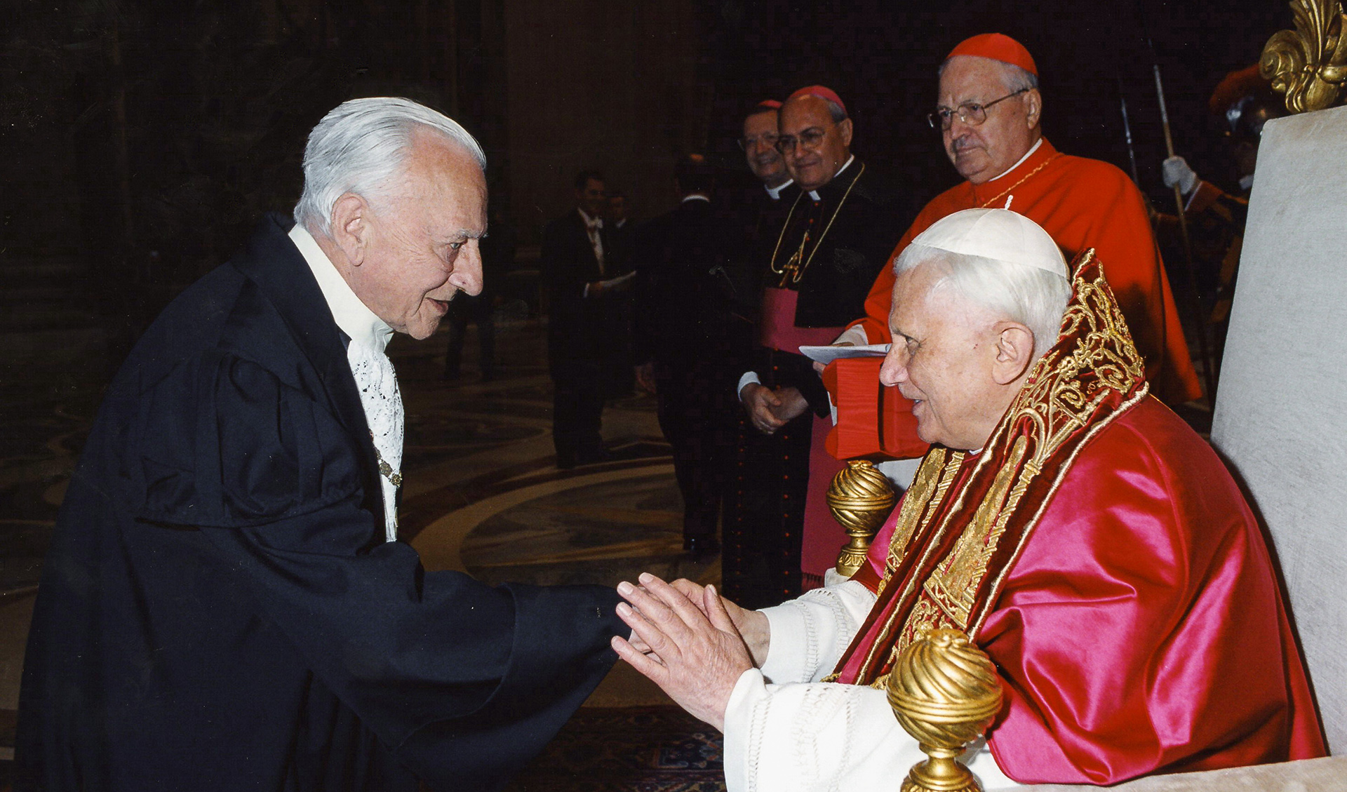 Le Grand-Maître à Saint Pierre pour la messe de début de pontificat