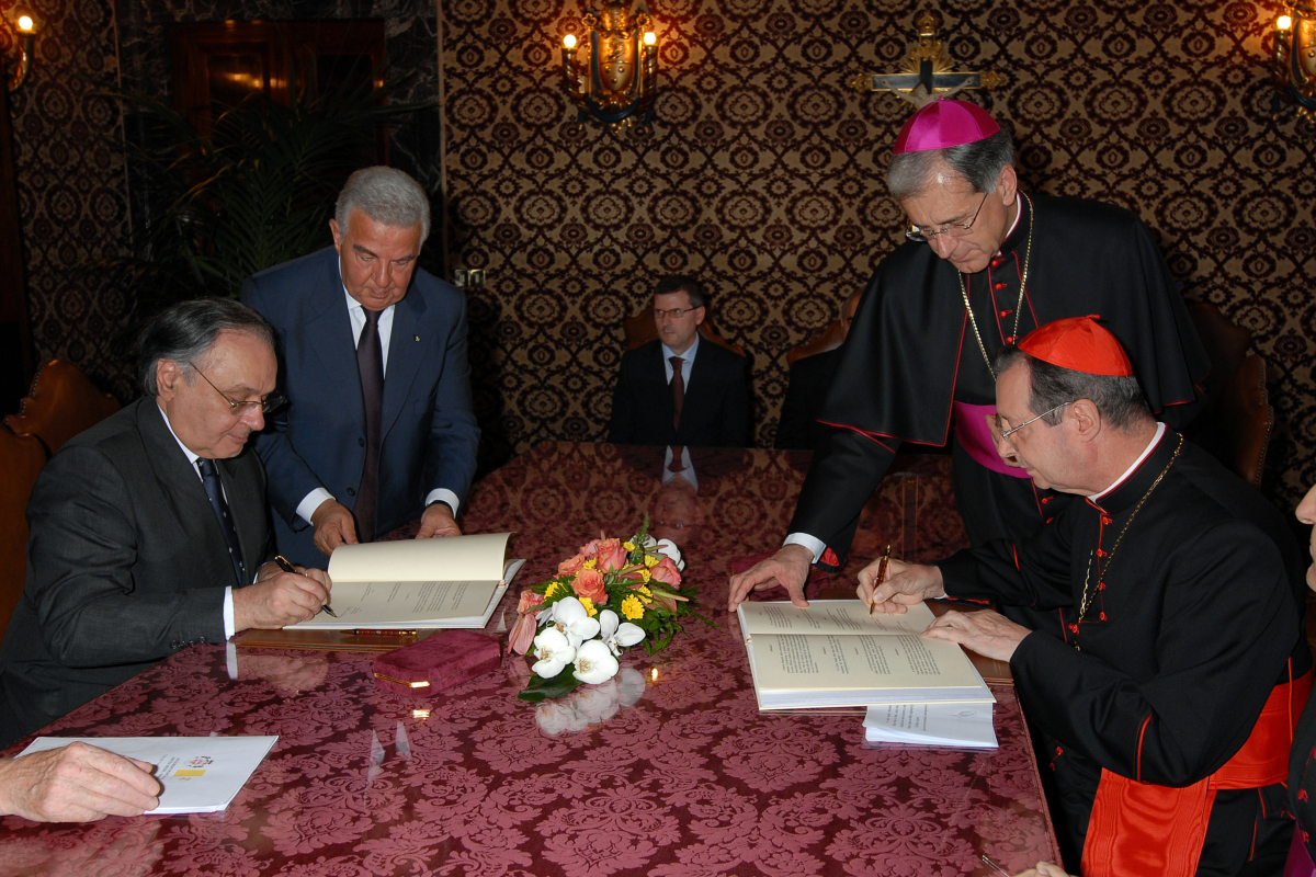 The Vatican and the Order of Malta sign postal services convention