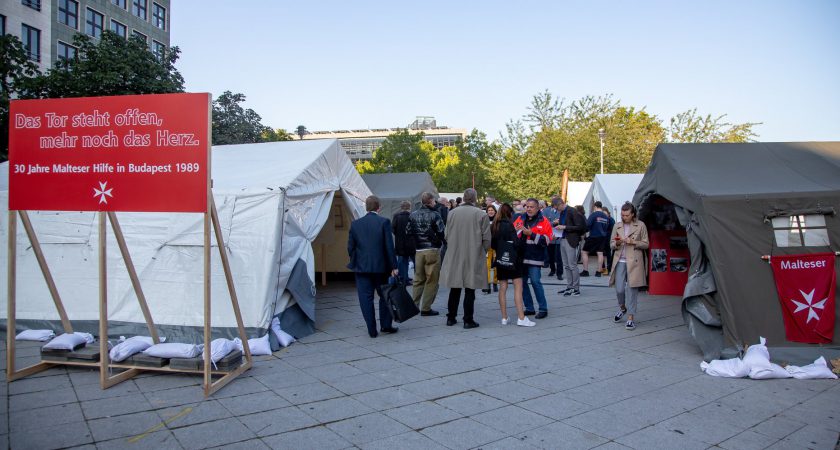 Ces camps de réfugiés de l’Ordre à Budapest qui ont ouvert la brèche à la chute du Mur de Berlin
