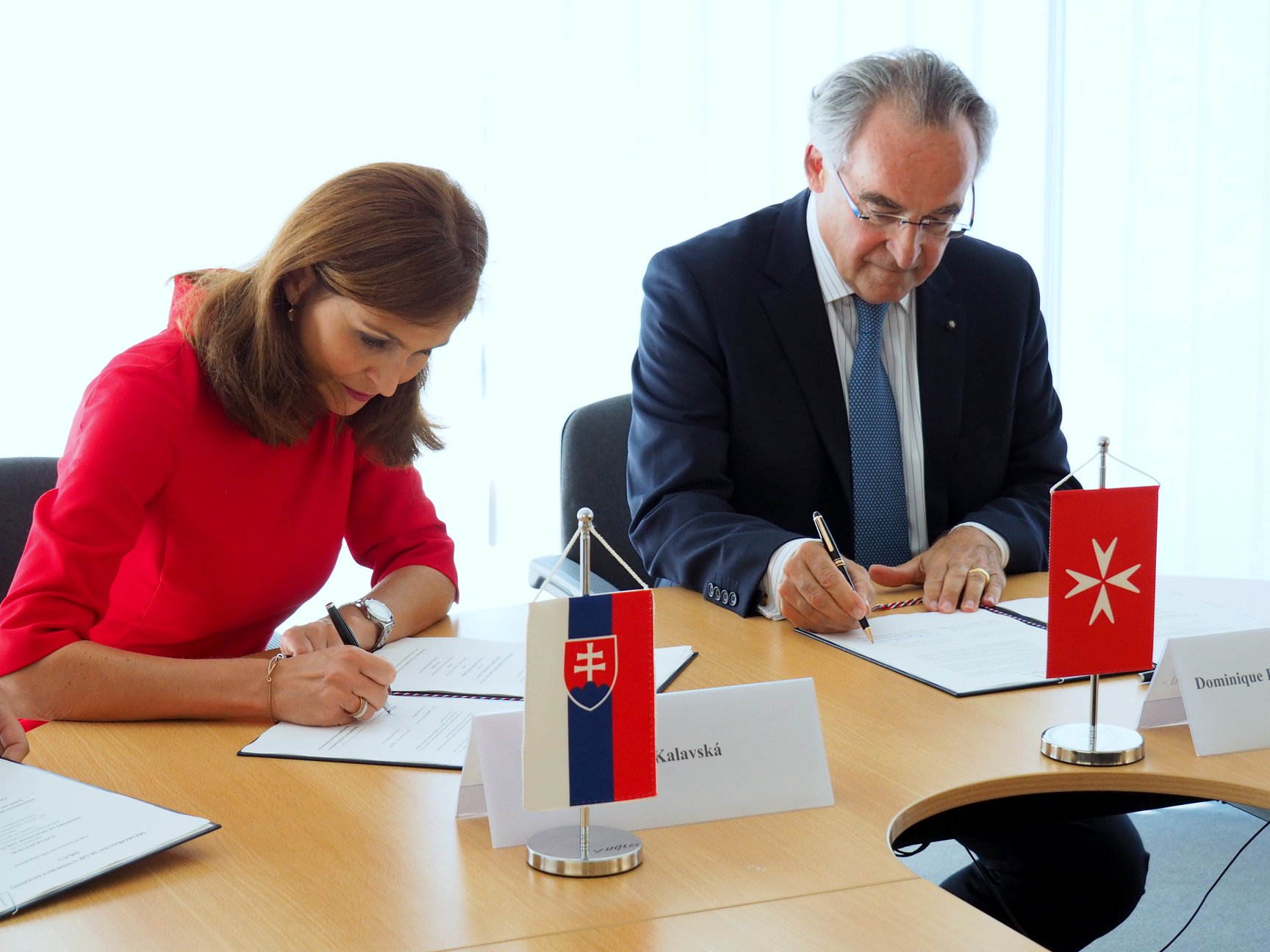 Signature d’un mémorandum avec le Ministère slovaque de la Santé pour renforcer la coopération