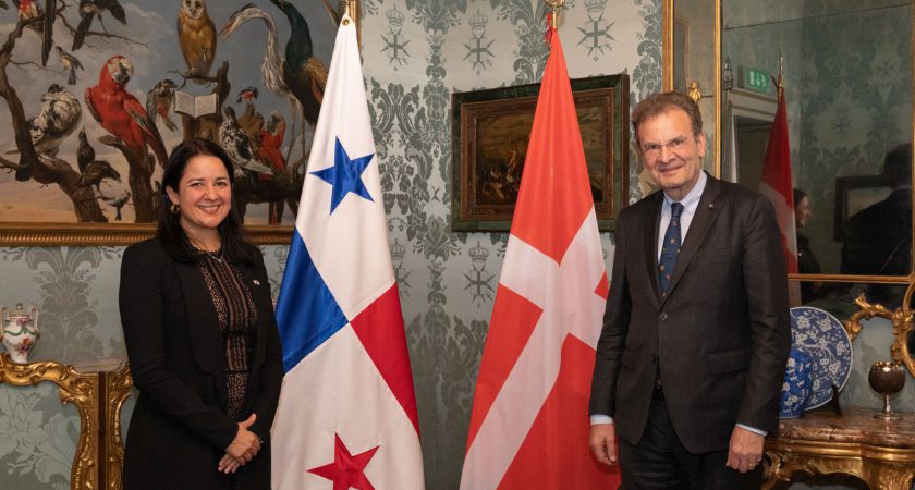 Der Großkanzler empfängt die Vizeministerin für auswärtige Angelegenheiten von Panama