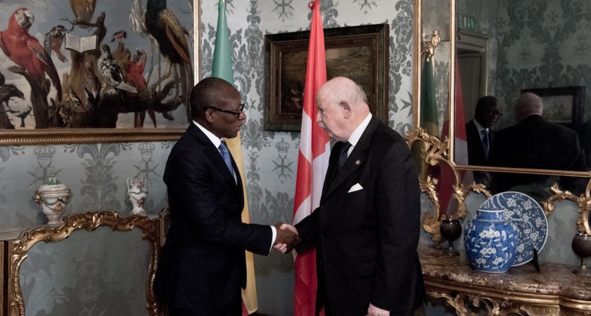 Großmeister empfängt Präsident von Benin zu Staatsbesuch