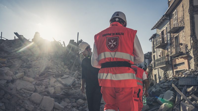 Au lendemain du tremblement de terre dans le centre de l’Italie: le Corps de secours de l’Ordre de Malte en première ligne pour les opérations de sauvetage
