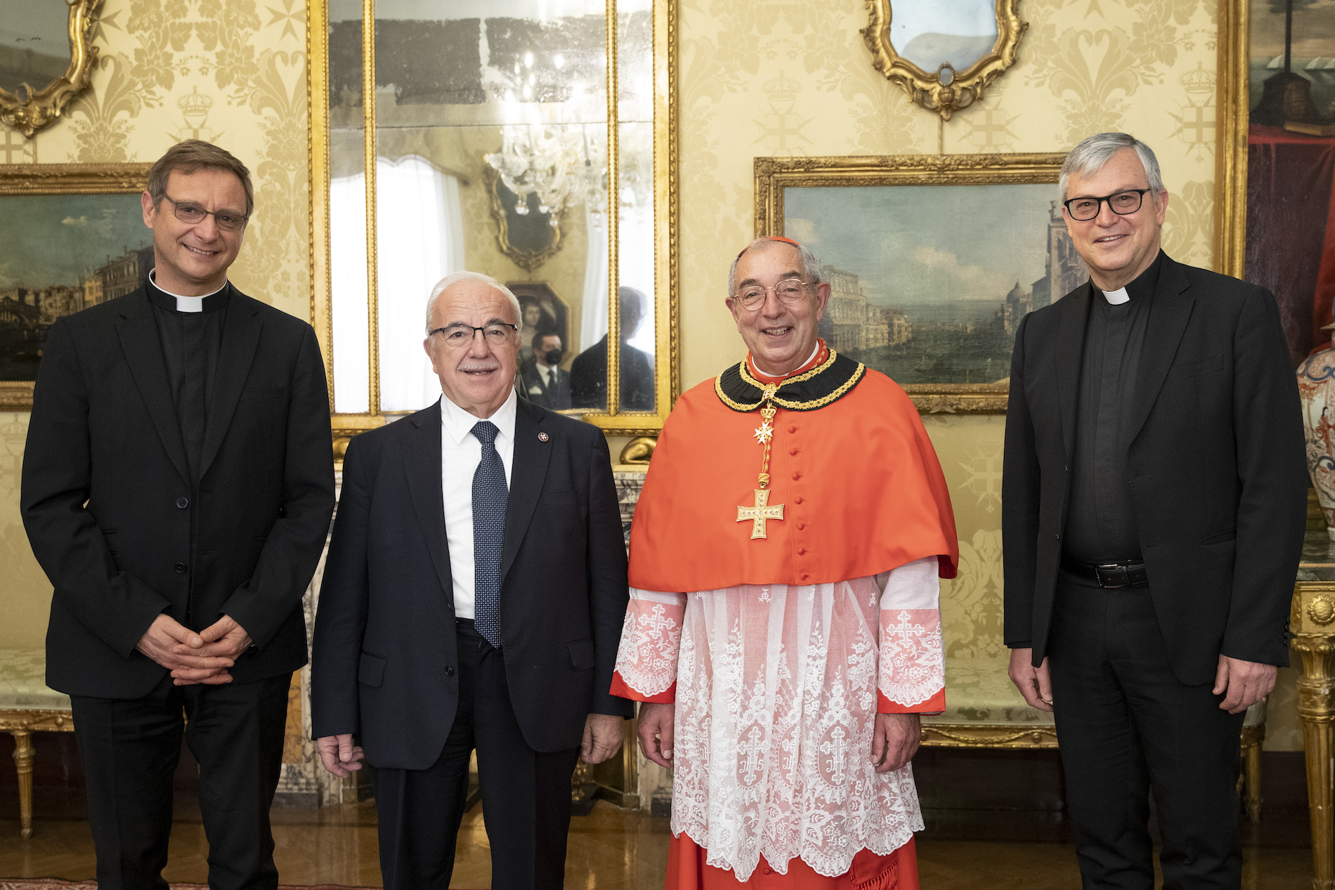 Le Vicaire général de Sa Sainteté pour le diocèse de Rome reçu au sein de l’Ordre