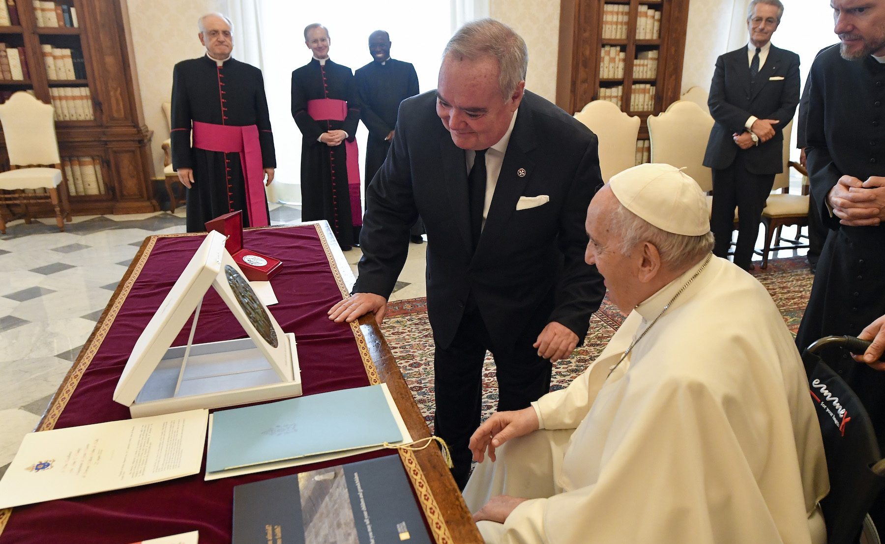 Il Luogotenente di Gran Maestro in udienza da Papa Francesco